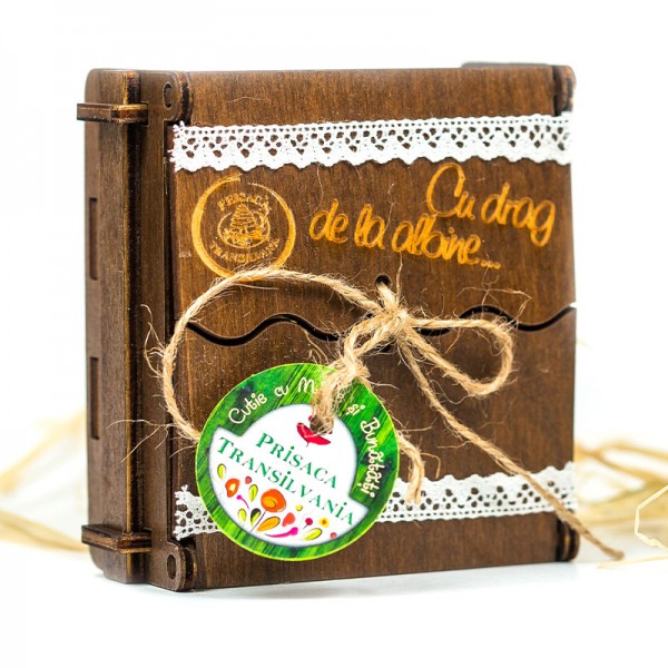 Cutie Traditionala de Lemn cu Patru Bunatati de Miere Prisaca Transilvania